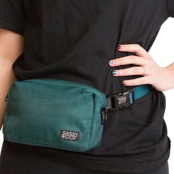 Forest green sassy woof Woof Pack bag - Picture 6 of 6